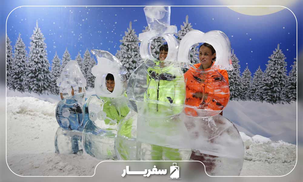 بازدید گردشگران از شهربازی دنیای برف آنتالیا