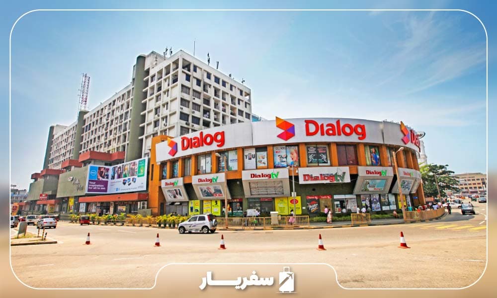 درب ورودی مرکز خرید لیبرتی پلازا 