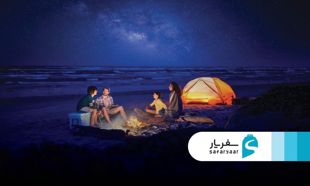 کمپینگ شبانه و تماشای شب تابی دریا