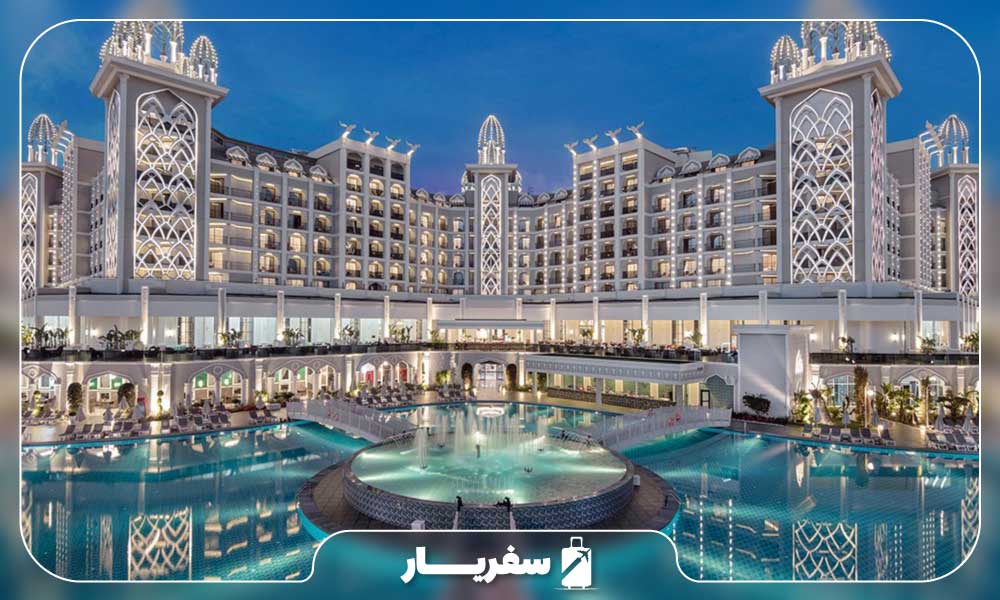 گشت‌ و گذار و خرید در بلک آنتالیا