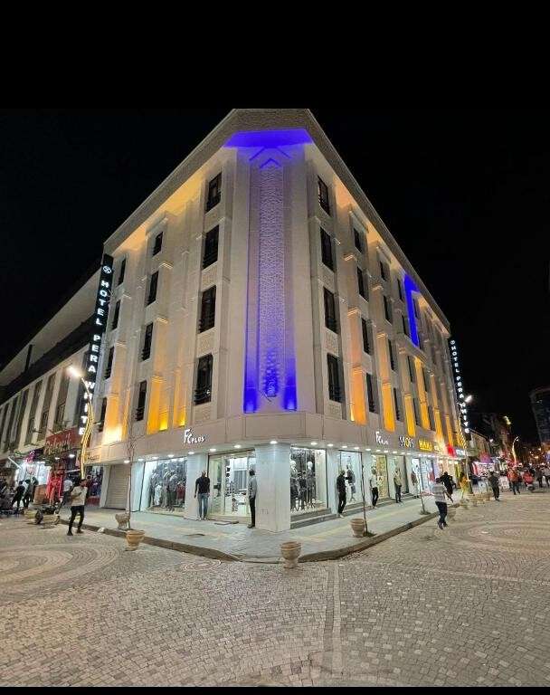 هتل پرا وایت