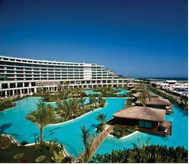 مکس رویال بلک گلف ریزورت