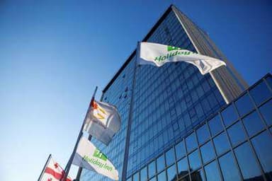 هتل هالیدی این تبلیسی