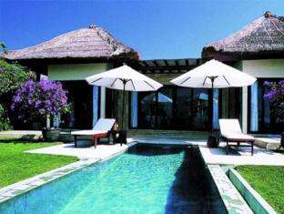 هتل دیسکاوری کارتیکا پلازا