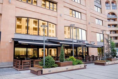 هتل گلدن پالاس ایروان