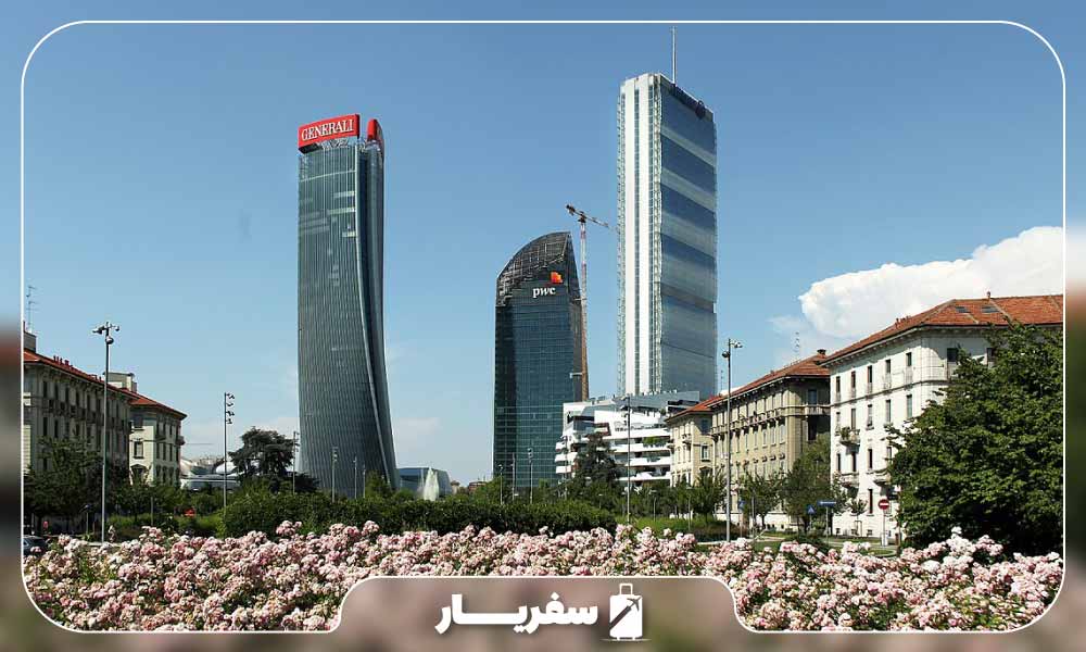 ساختمان های منطقه خرید CityLife میلان ایتالیا