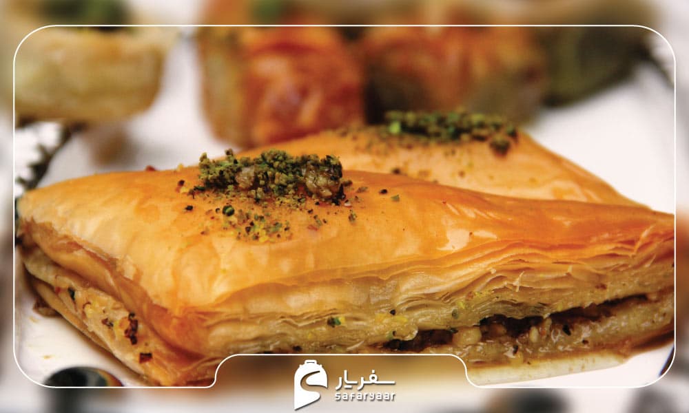 شیرینی و باقلوای ترکی یا لوکوم