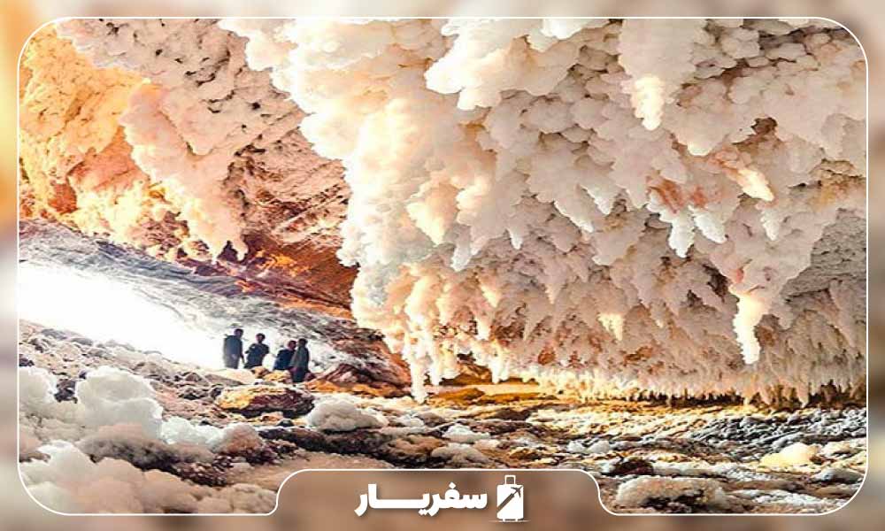 دالانهای مختلف غار نمکدان قشم