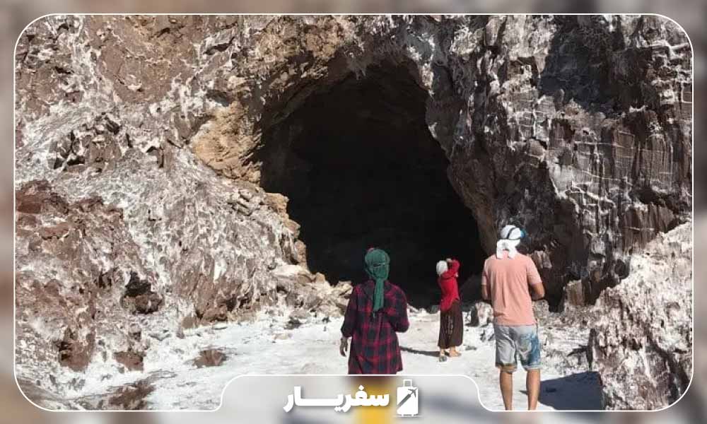 بهترین زمان برای بازدید از غار نمکی قشم